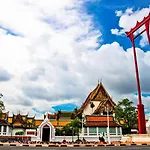 Go Inn Temple Of The Emerald Buddha-Mrt Samyot Station โกอินน์ วัดพระแก้ว