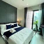 Thonglor Skyview Modern Apartment
