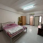 Pimravee Apartment