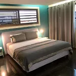 Cb\'S - Cheap Boutique Bangkok