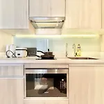 Sukhumvit 11#Luxury#Pool#Gym#Bts Nana&Mrt Sukhumvit#1Br#Max4Ppl