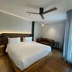 Karaarom Hotel