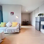 Lumpini Makkasan Elit Condo