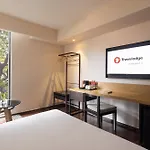 Travelodge Sukhumvit 11
