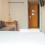 Sleep Box Sukhumvit 22