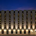 The Gravitique Hotel Khaosan