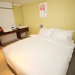 Nantra Ekkamai Hotel