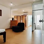 Whole 3-Storey House Right In The Local Community.