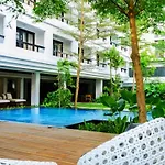 Uma Residence