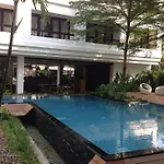 Uma Residence
