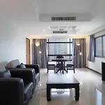 Pinnacle Lumpinee Park Hotel