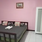 Sleep Dee Hostel