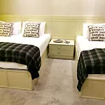Chomm House