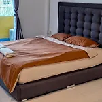Pinklao Traveler\'S House