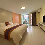 Aryan Suites Hotel