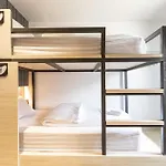 Baan Kun Mhor Hostel บ้านคุณหมอโฮสเทล