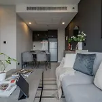 Prime 2-Bed Apt, Skyline View