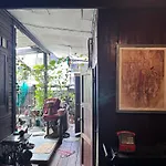Chest\'S Place