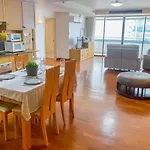 Luxury Modern 2Br 145 Sqm - Bts Asok - Ultra Fast Wifi