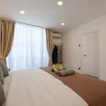 Ratchada Retreat Boutique Suites