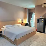 The Fifth Residence