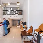 Sloth Hostel Don Mueang
