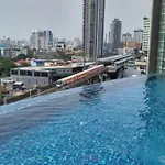 S69-新房特惠 巿中心 1Bed Room Bts Phra Khanong Swim Gym