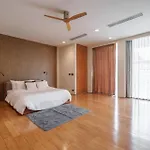 Ekkamai Luxury Villa With Home Cinema