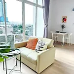 Midtown Duplex Ratchayothin 275