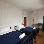 Liaw Base House