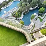 Modern 2Br Apartment Near Bts With Pool & Workspace