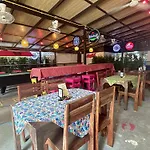 Revolution Khao San By The Bliss