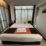 Collection O The Bangkok Airport Link Suite
