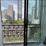Apartment With Train Access - Luxurious & Cozy
