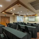 Journeyhub Sukhumvit 26, Bangkok - Formerly St James Hotel