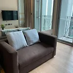 Ceil By Sansiri Bts Ekamai Shuttle To Bts Ekamai , Gateway Mall , Major Cineplex Mid City. Great Place To Explore Bangkok