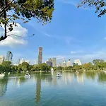 Large Room With 2Beds Bts Chitlom Sukhumvit Bkk
