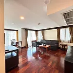 S.M. Grande Residence