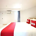 Super Oyo 484 Pannee Residence Khaosan Sha Plus