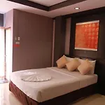 Grand Pinnacle Hotel