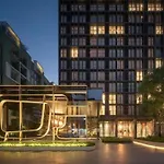 Phrom Phong 1Br Luxe Stay With Pool Gym Park City Center