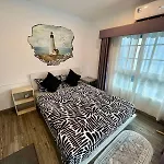 Comfy Crib Hostel