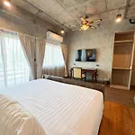 Nara Poshtel Sathorn