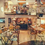 Sacha\'S Hotel Uno