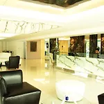 101 Holiday Suite