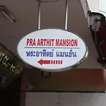 Phraarthit Mansion
