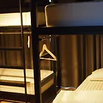 C40Winks Hostel
