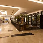 Silom 2 Bedrooms Bts S6