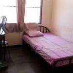 Anurak Guesthouse
