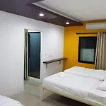 Bc Guesthouse Si Phraya